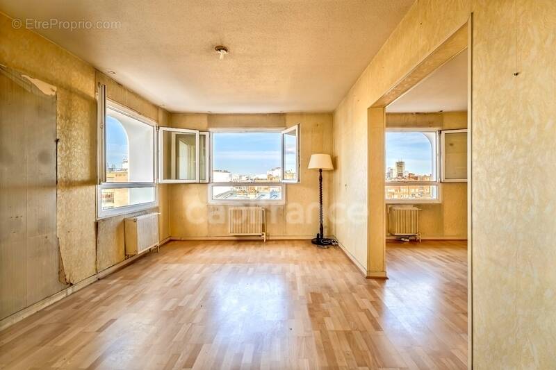 Appartement à PARIS-20E