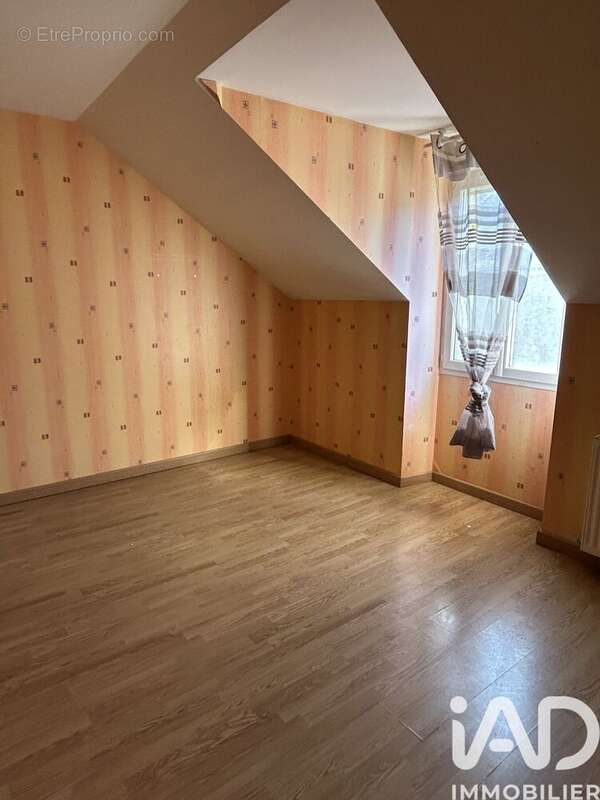 Maison 78 m² à Issoudun  - photo 7