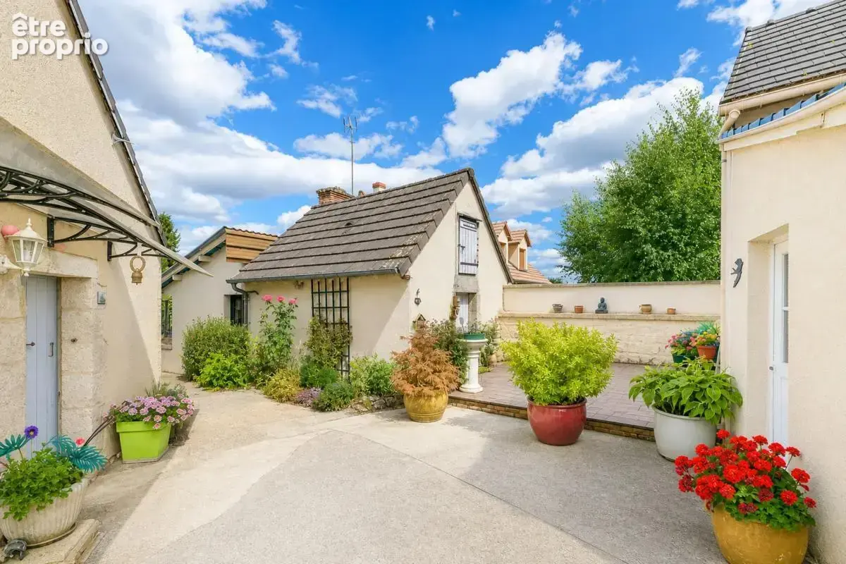 Maison de 7 pièces de 177 m² à Cour-Cheverny - photo 6
