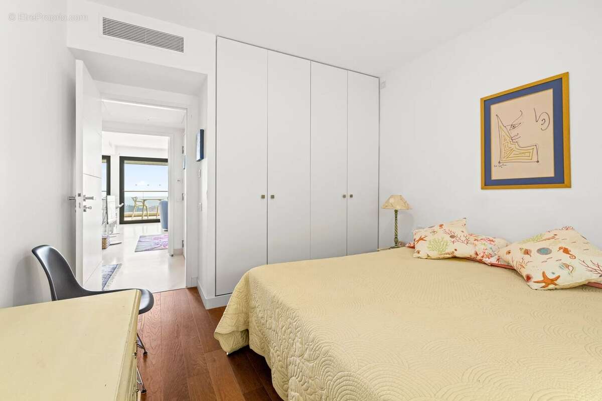 Nice vinaigrier – résidence de prestige "blanche de castille" – 3 pièces de 62 m² – vue mer panoramique & baie des anges – pisci - photo 16
