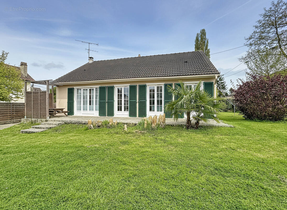 Maison à CHAUMONTEL