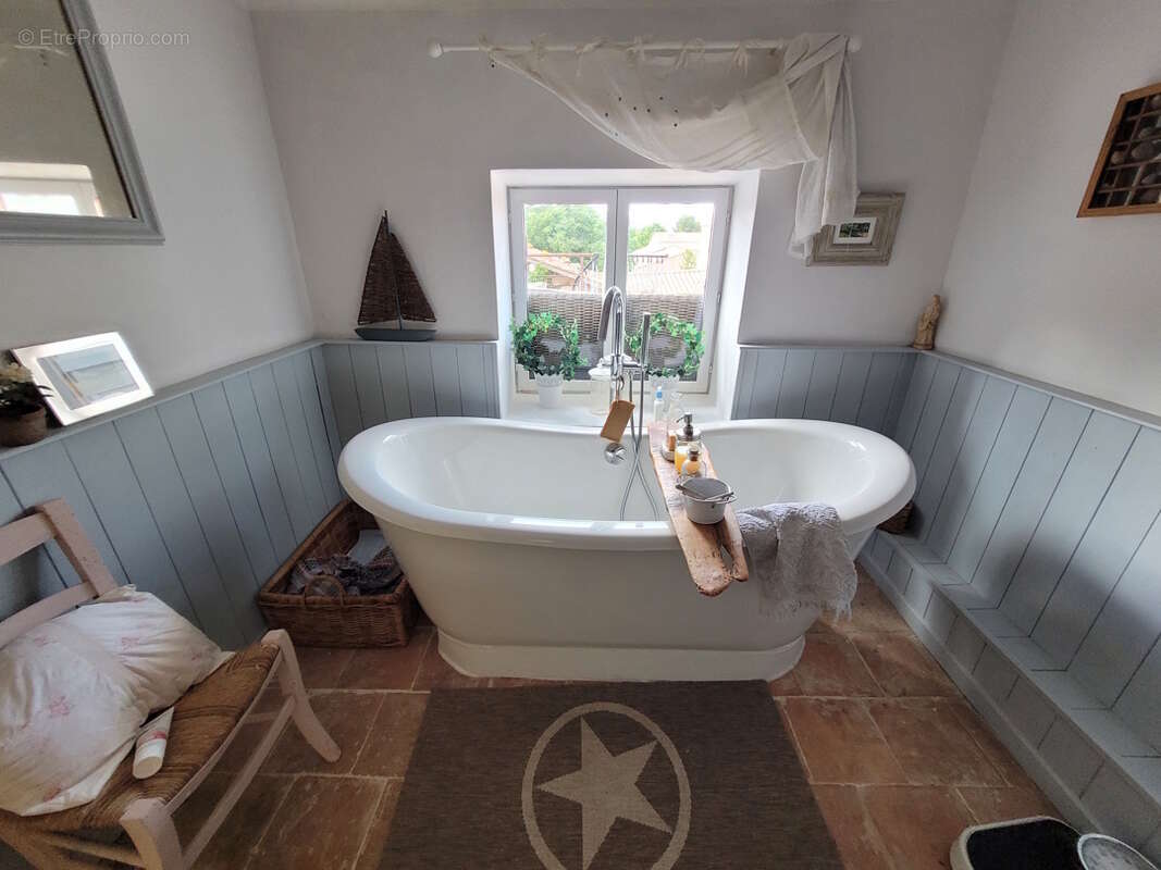 Maison à SAINT-GENIES-DE-FONTEDIT