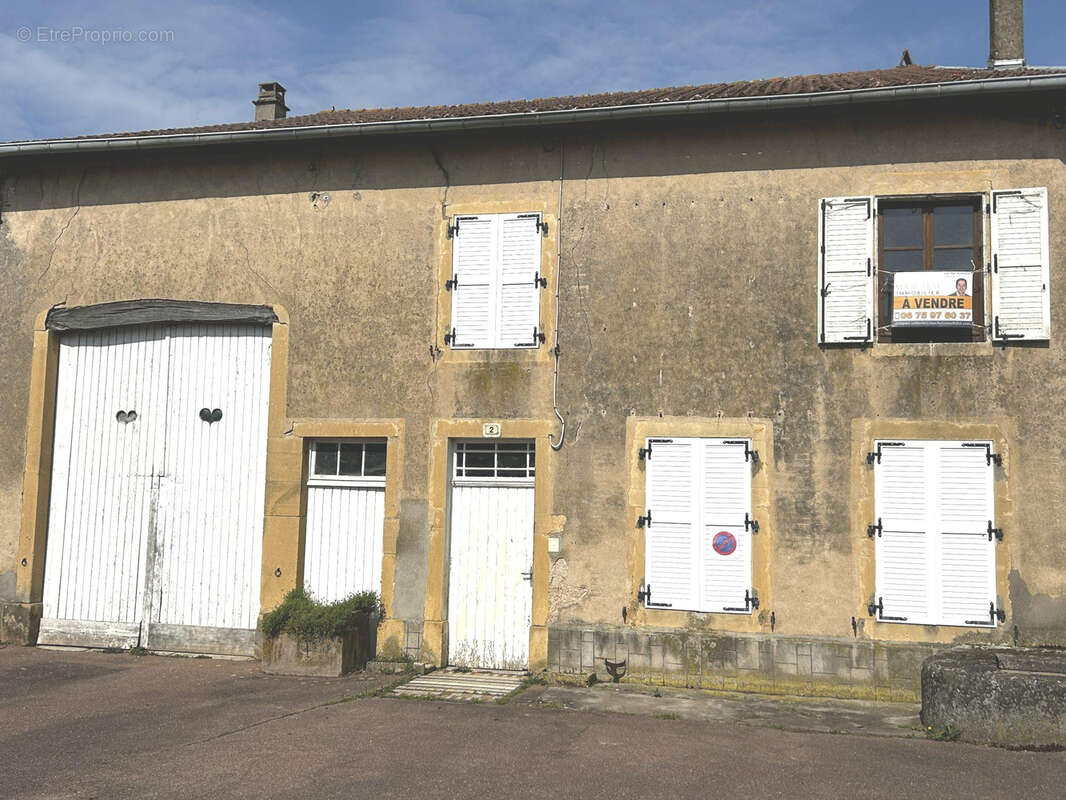 Grande maison a renover - photo 2