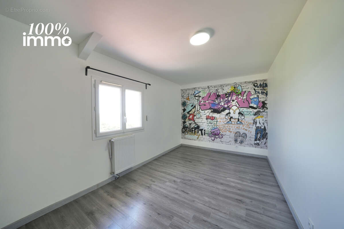 Maison à PESSAT-VILLENEUVE