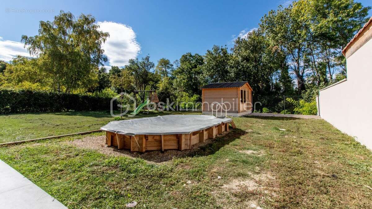 Maison à MONTELIMAR