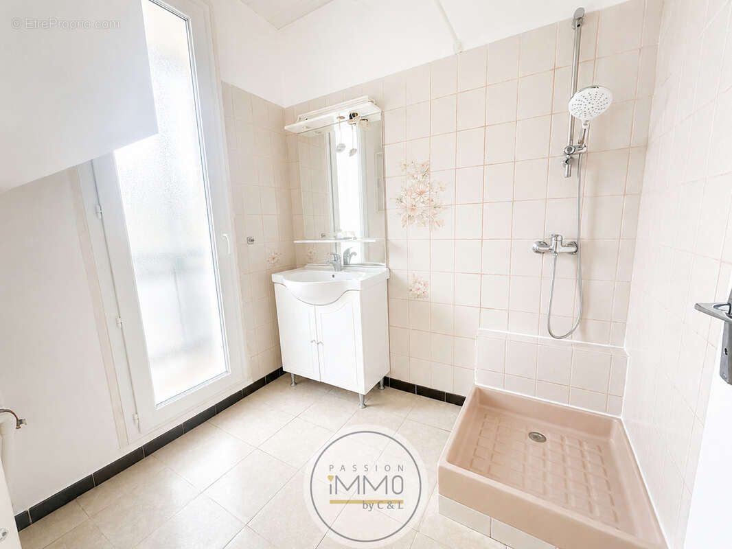 Appartement t4 - 68 m2 - 3 chambres - photo 3