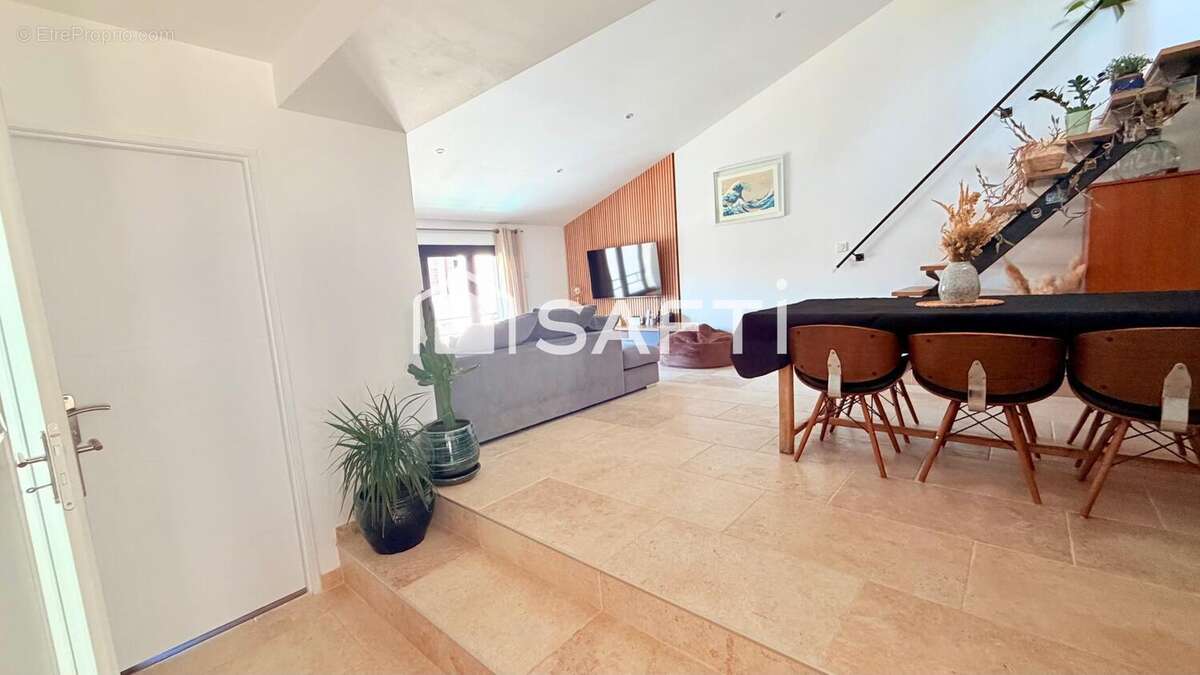 Appartement 86 m² à Villelaure  - photo 3
