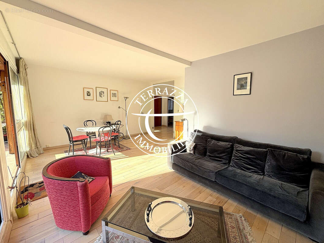 Appartement à LA CELLE-SAINT-CLOUD