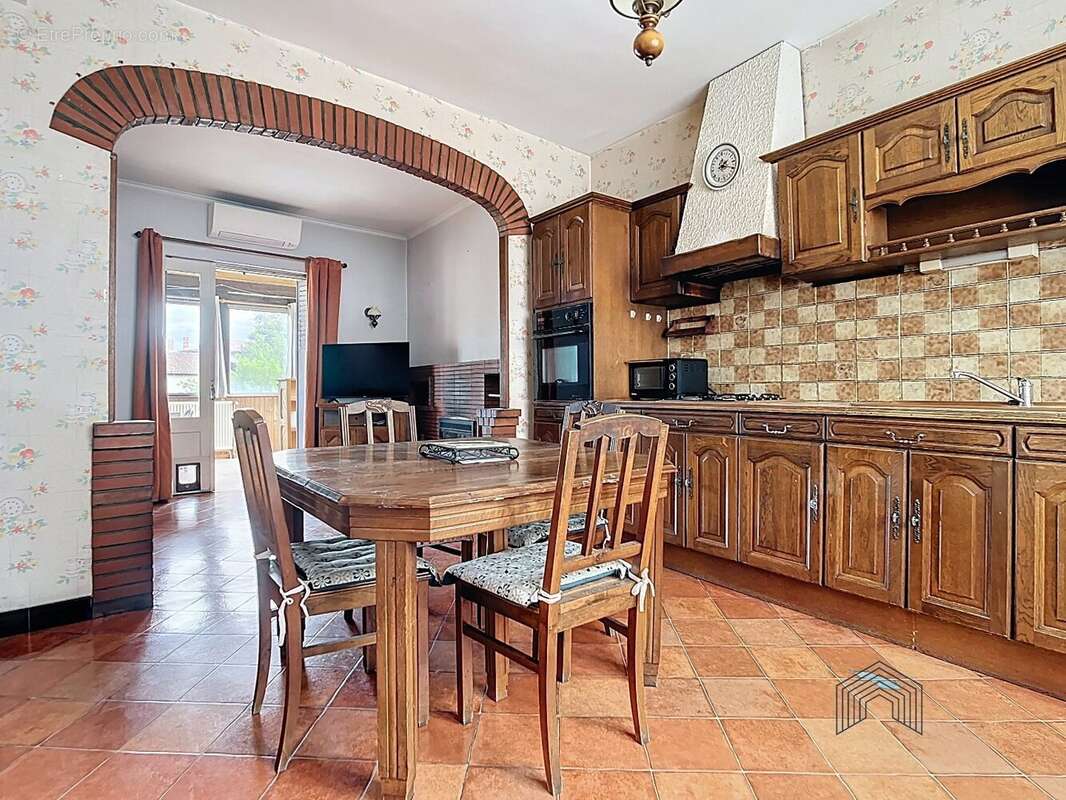 Maison à SAINT-SULPICE