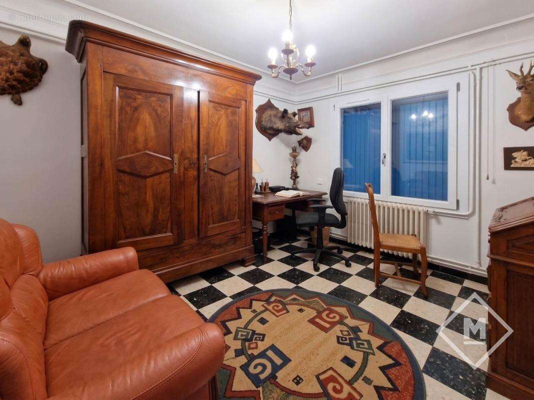 Maison 4 chambres à vendre à berre-l'étang (13130) - grand potentiel sur terrain de 985 m² - photo 9