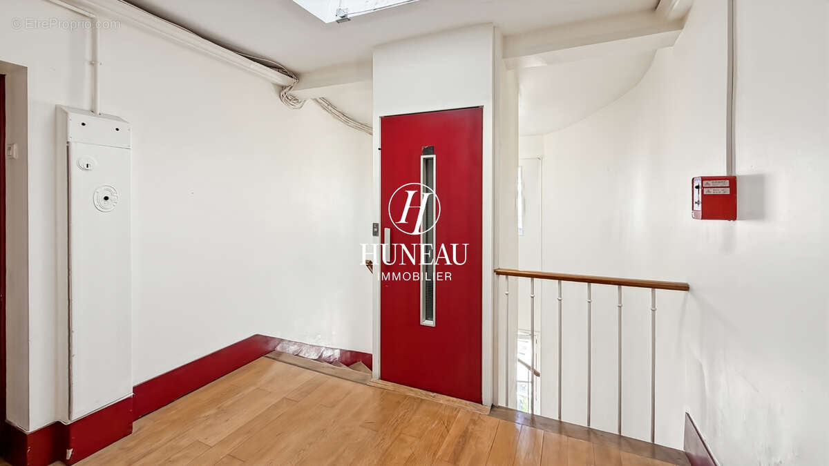 Appartement à PARIS-14E