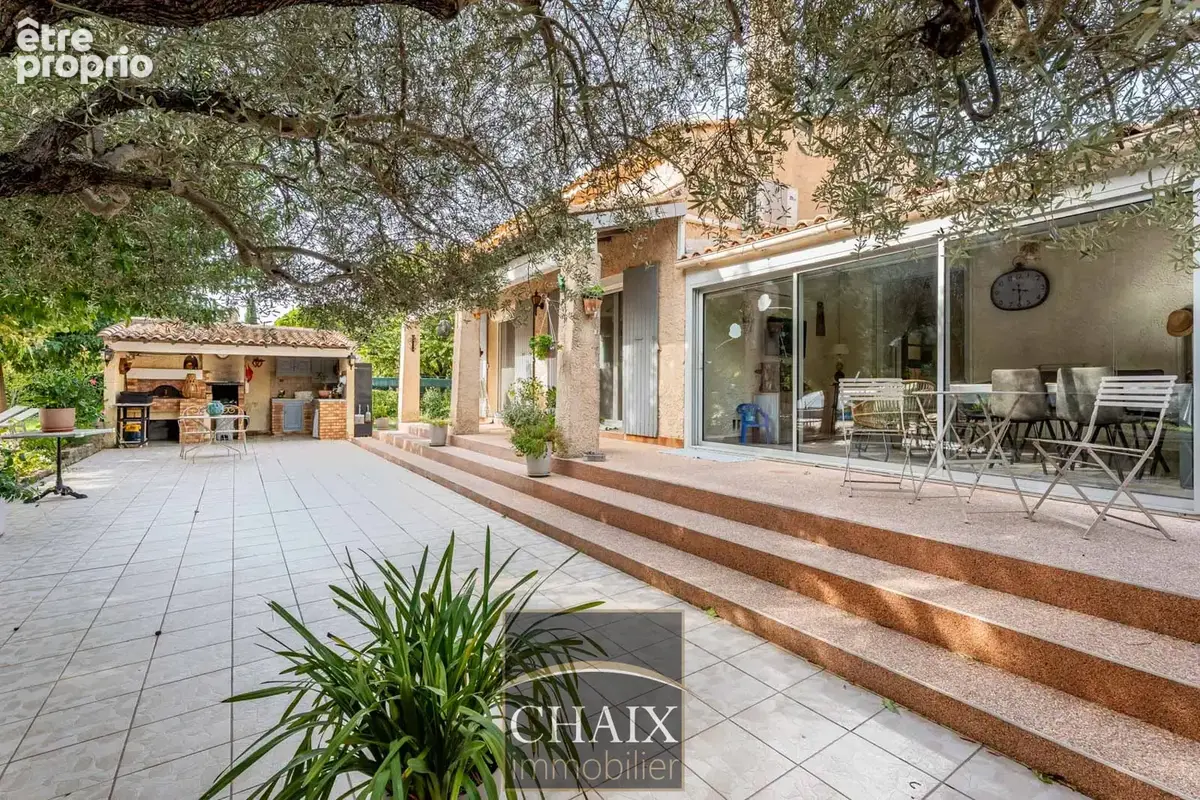 Maison de 186 m2 avec t2 indépendant, piscine et terrain de 1 750 m2 - photo 1