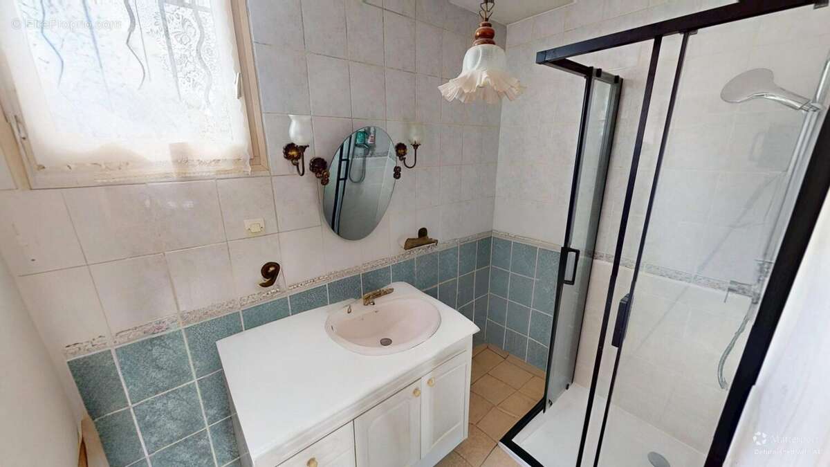 Maison à SAINT-JEAN-DE-BRAYE