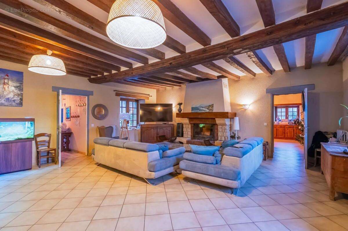 Maison à SAINT-JEAN-D'ASSE