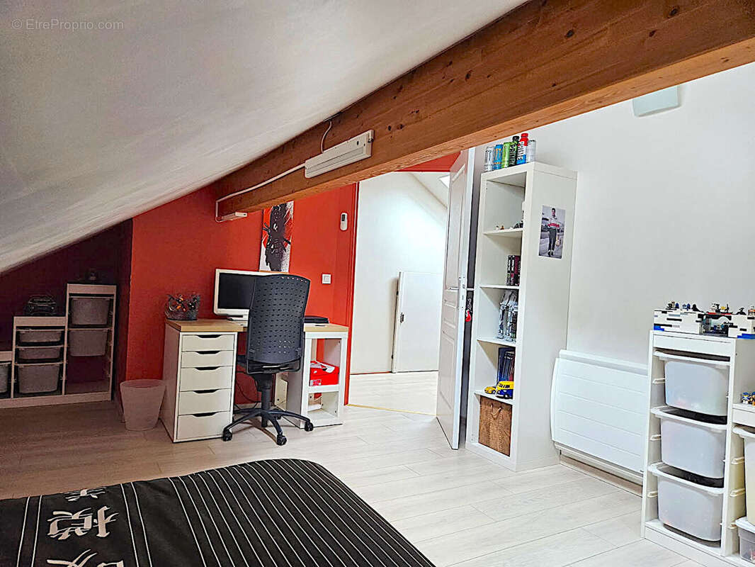 Maison à SERRIERES-EN-CHAUTAGNE