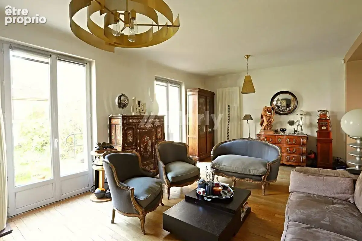 Élégante maison de caractère avec jardin paysager - photo 4