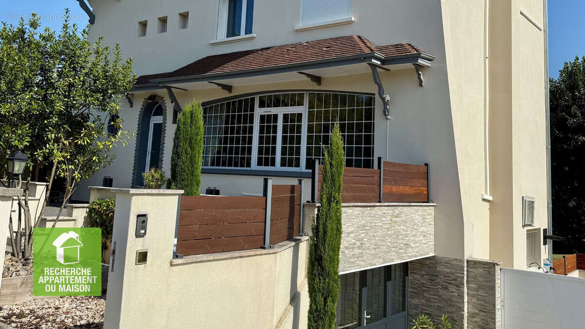 Maison à LES AVENIERES