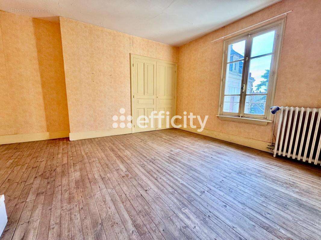 Appartement à THIERS