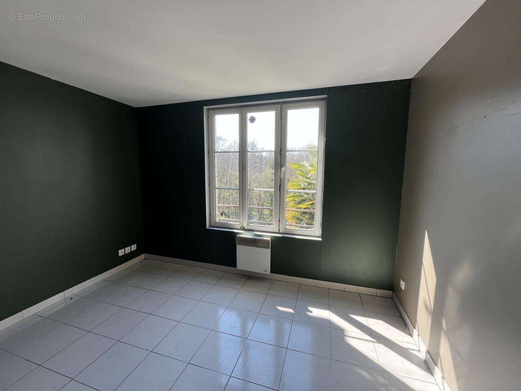 Appartement à BUC