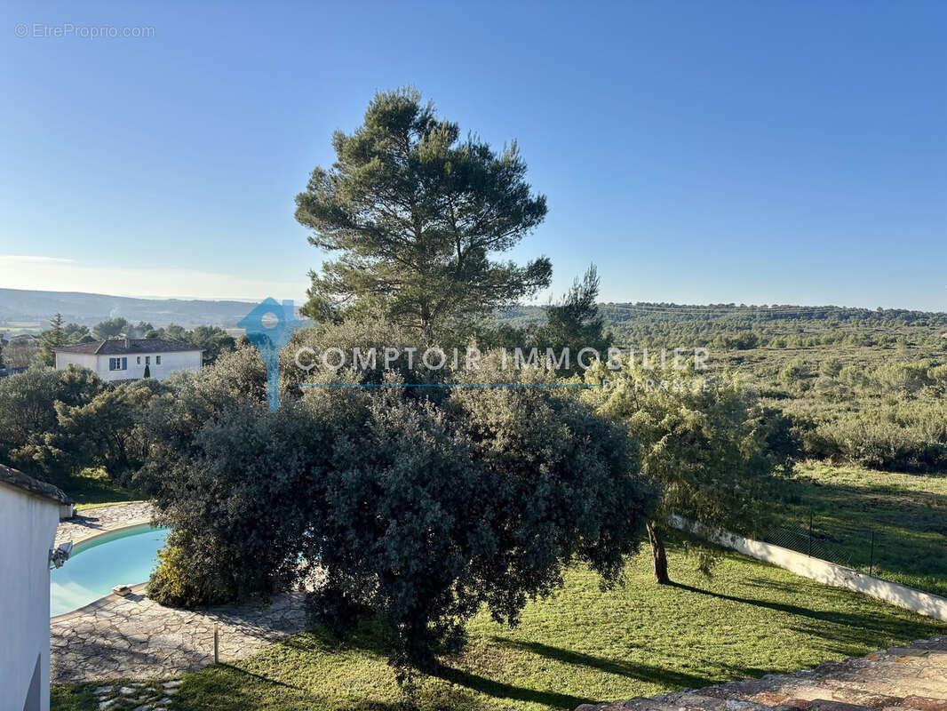 Village en peripherie d'uzes : villa 4 chambres avec piscine et grand terrain - photo 5