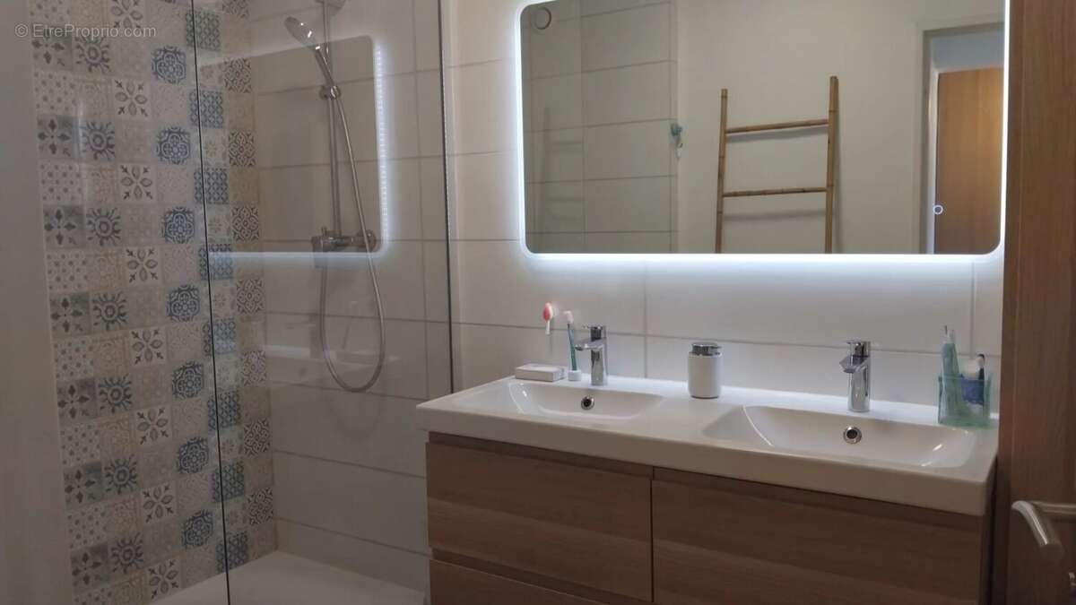 Appartement à MARSEILLE-9E