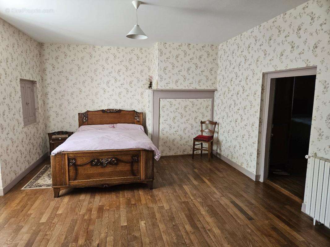 Maison à SAINT-PARDOUX-CORBIER