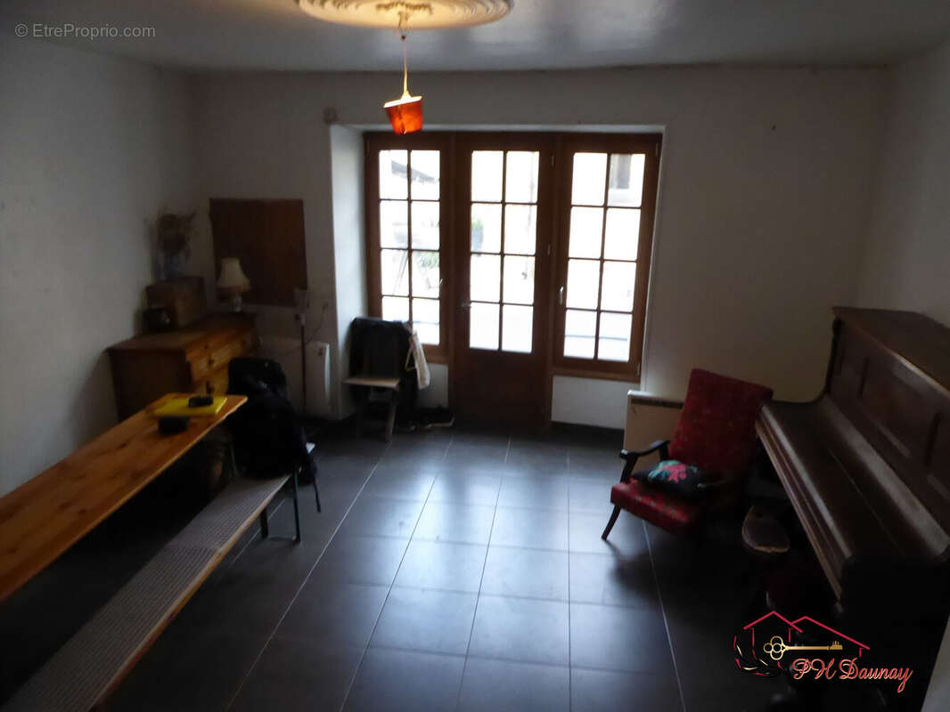 Maison à SAINT-JEAN-DU-BRUEL