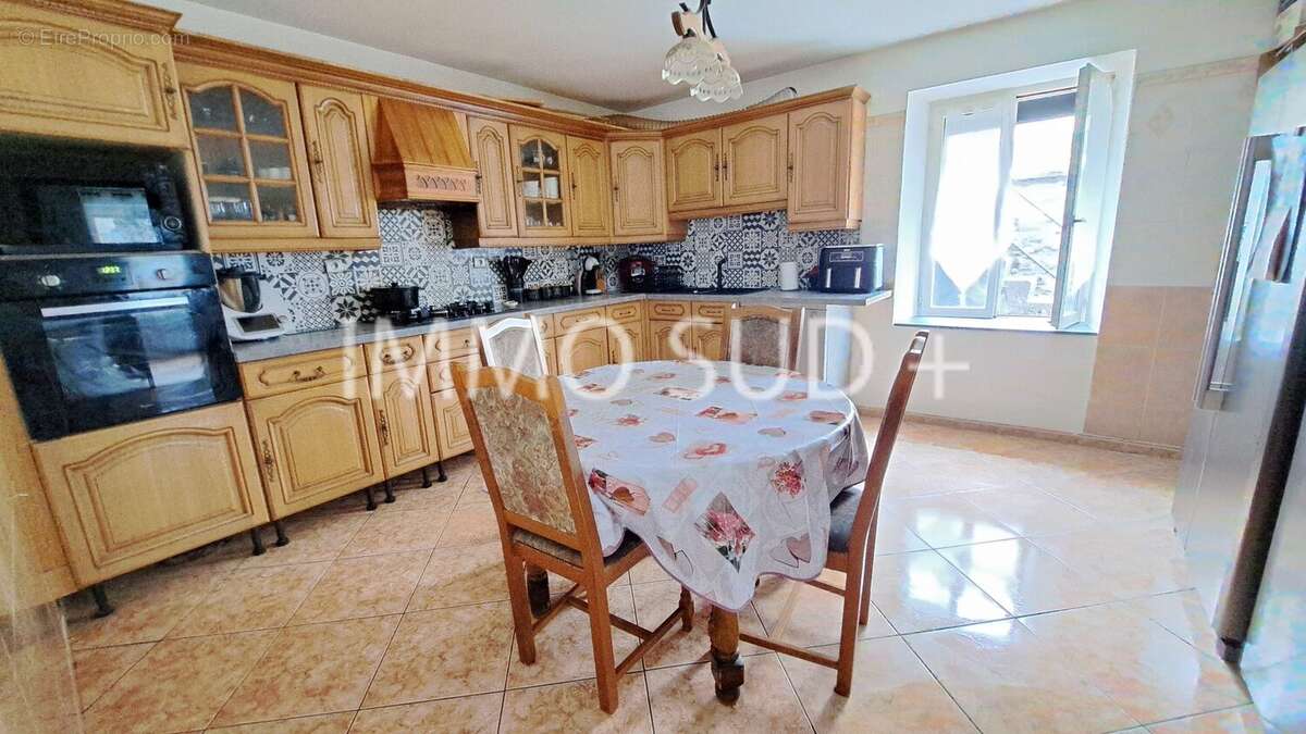 Maison à LIVET-ET-GAVET