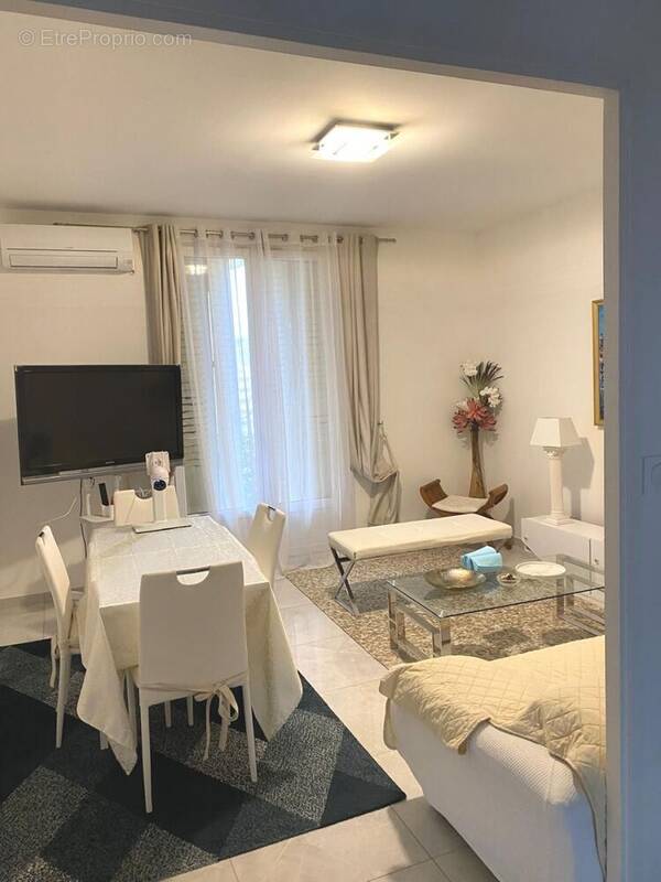 Appartement à MARSEILLE-7E
