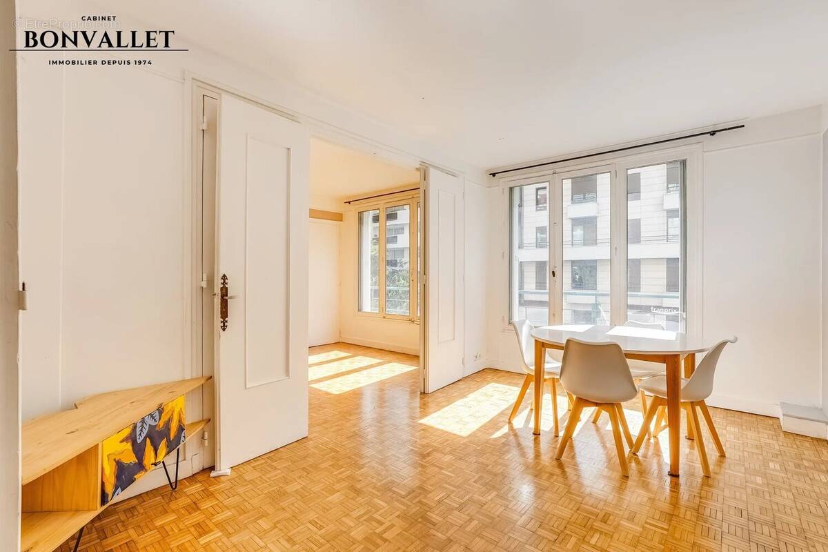Appartement à PARIS-15E