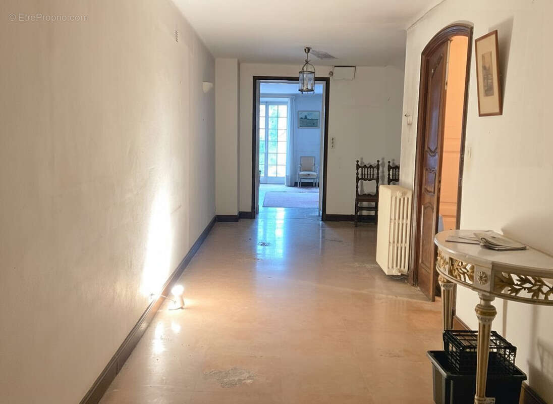 Maison 388 m² à Sollies-Pont  - photo 9