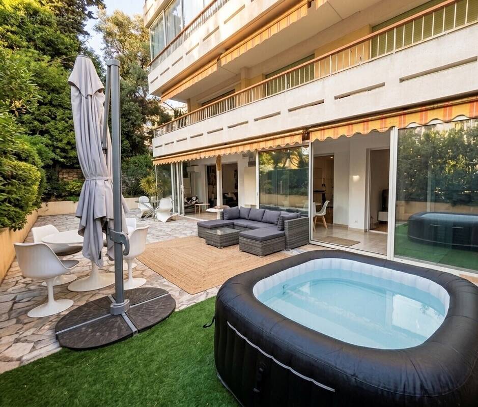 Appartement à LE CANNET