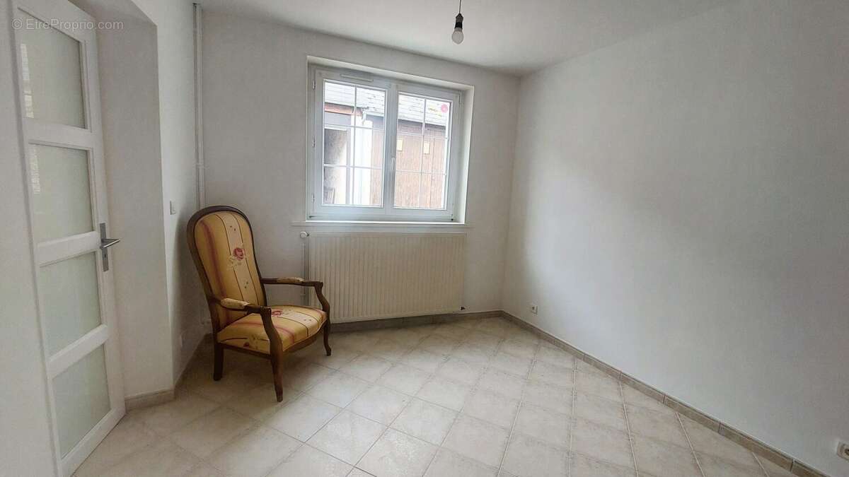 Maison à TAVERS