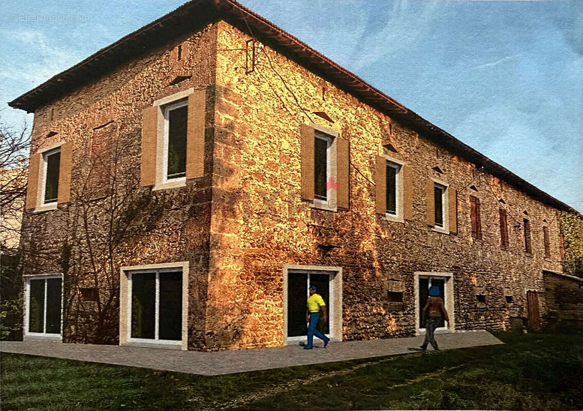 Maison à MONTELIER