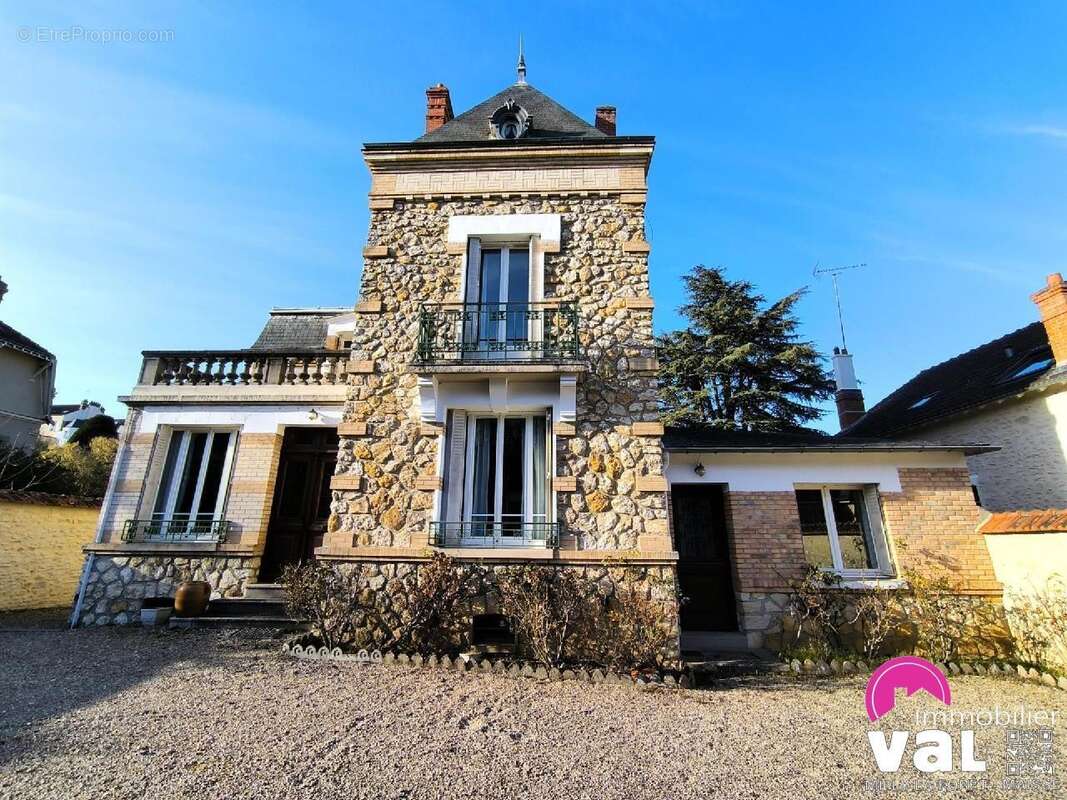 Maison à MALESHERBES