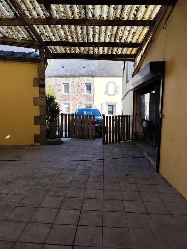 Maison à SAINT-VINCENT-SUR-OUST