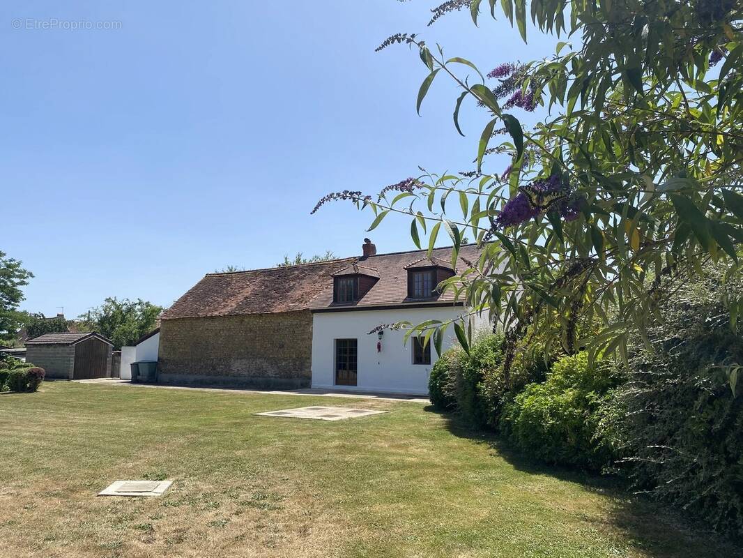 Maison à COULONGES