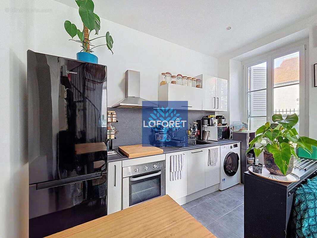 Appartement à LINAS