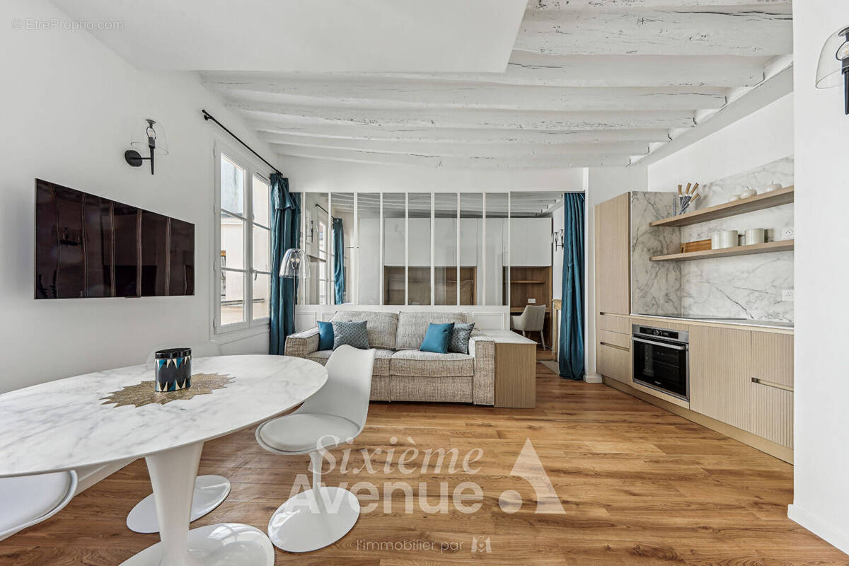 Appartement à PARIS-3E