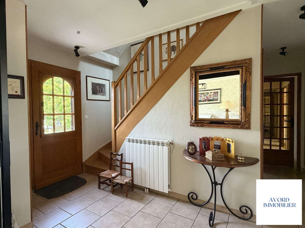 Maison 143 m² à Bourges  - photo 2