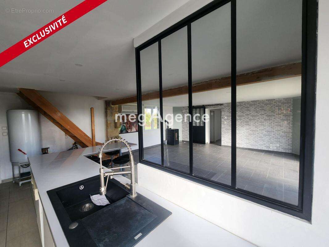 Maison à SAINT-CHRISTOLY-DE-BLAYE