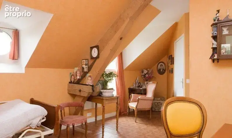 INVESTISSEMENT LOCATIF  VAUGRIGNEUSE  Résidence EHPAD Château de la Fontaine aux Cossons - 7,22% de rentabilité - photo 2