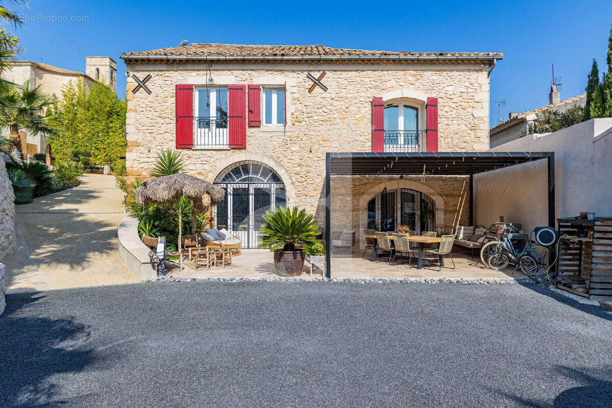 Maison à L&#039;ISLE-SUR-LA-SORGUE