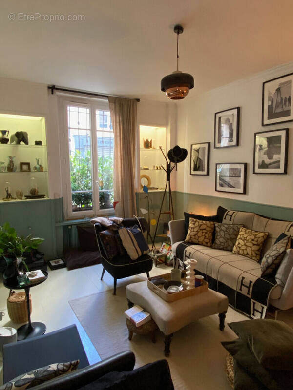 Appartement à PARIS-18E