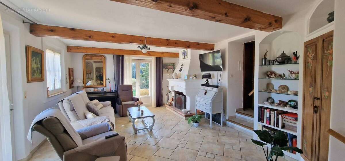 Autre à ROQUEBRUNE-SUR-ARGENS