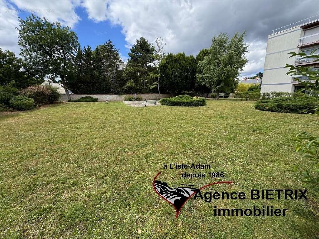 Commerce à L&#039;ISLE-ADAM