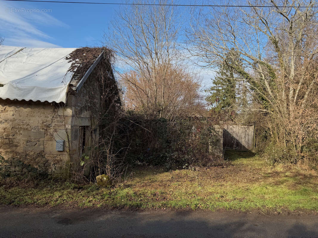 Maison à SAINT-JULIEN-LA-GENESTE