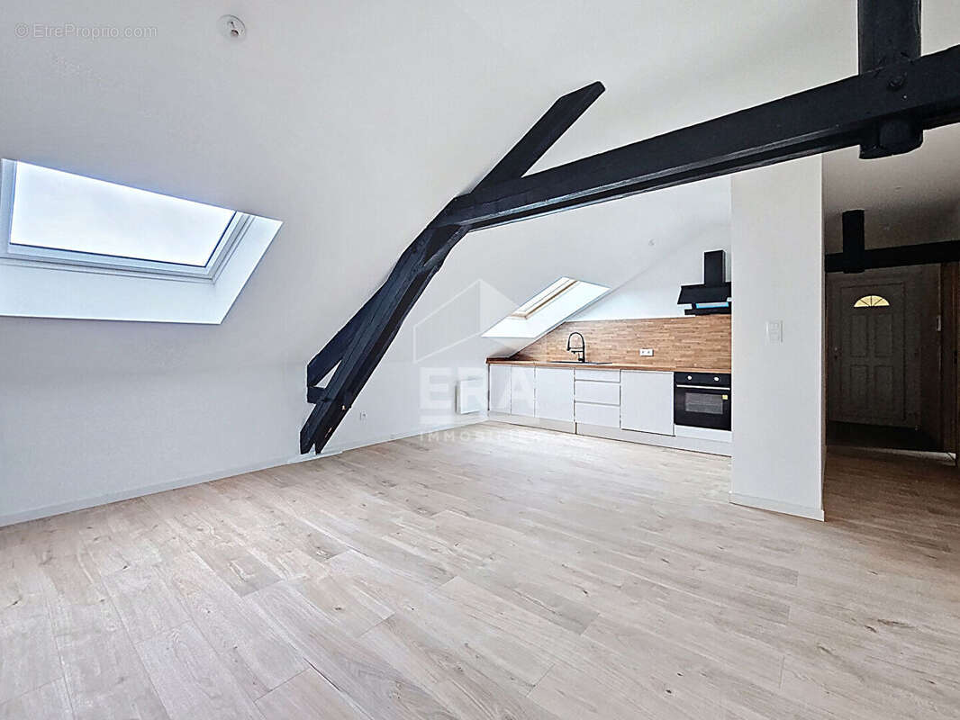 Appartement à LEXY