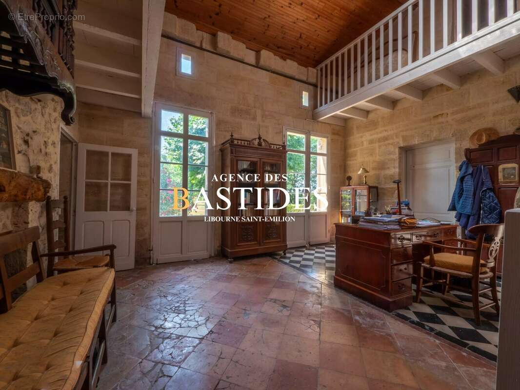 Propriété familiale et son petit vignoble d'appelation - photo 4