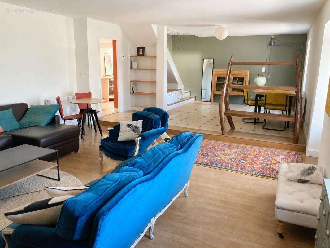 Propriété en pierre 208 m² dont 45 m² de véranda + grange 180 m² – Accessible PMR – 7000 m² – 20 min de Vannes! - photo 13